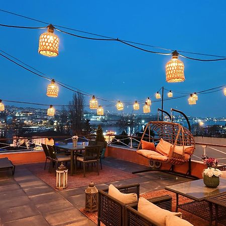 Waterfront Apartment By The Tram - Terrace With Dome & Golden Horn View In Fatih Istanbul Exterior foto