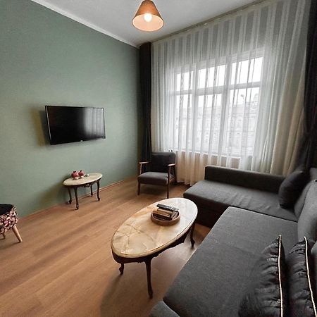 Waterfront Apartment By The Tram - Terrace With Dome & Golden Horn View In Fatih Istanbul Exterior foto