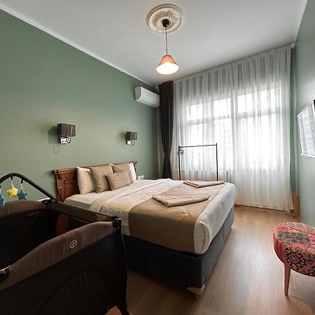 Waterfront Apartment By The Tram - Terrace With Dome & Golden Horn View In Fatih Istanbul Exterior foto