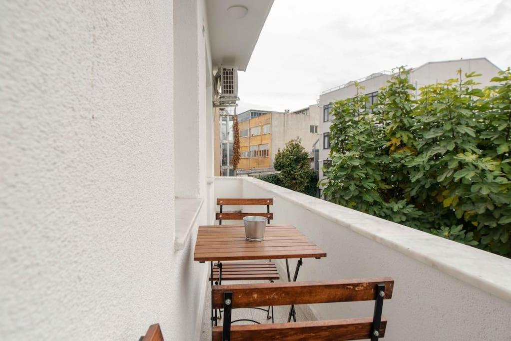 Waterfront Apartment By The Tram - Terrace With Dome & Golden Horn View In Fatih Istanbul Exterior foto