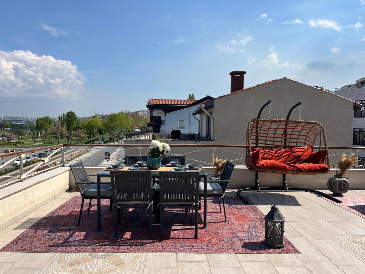 Waterfront Apartment By The Tram - Terrace With Dome & Golden Horn View In Fatih Istanbul Exterior foto