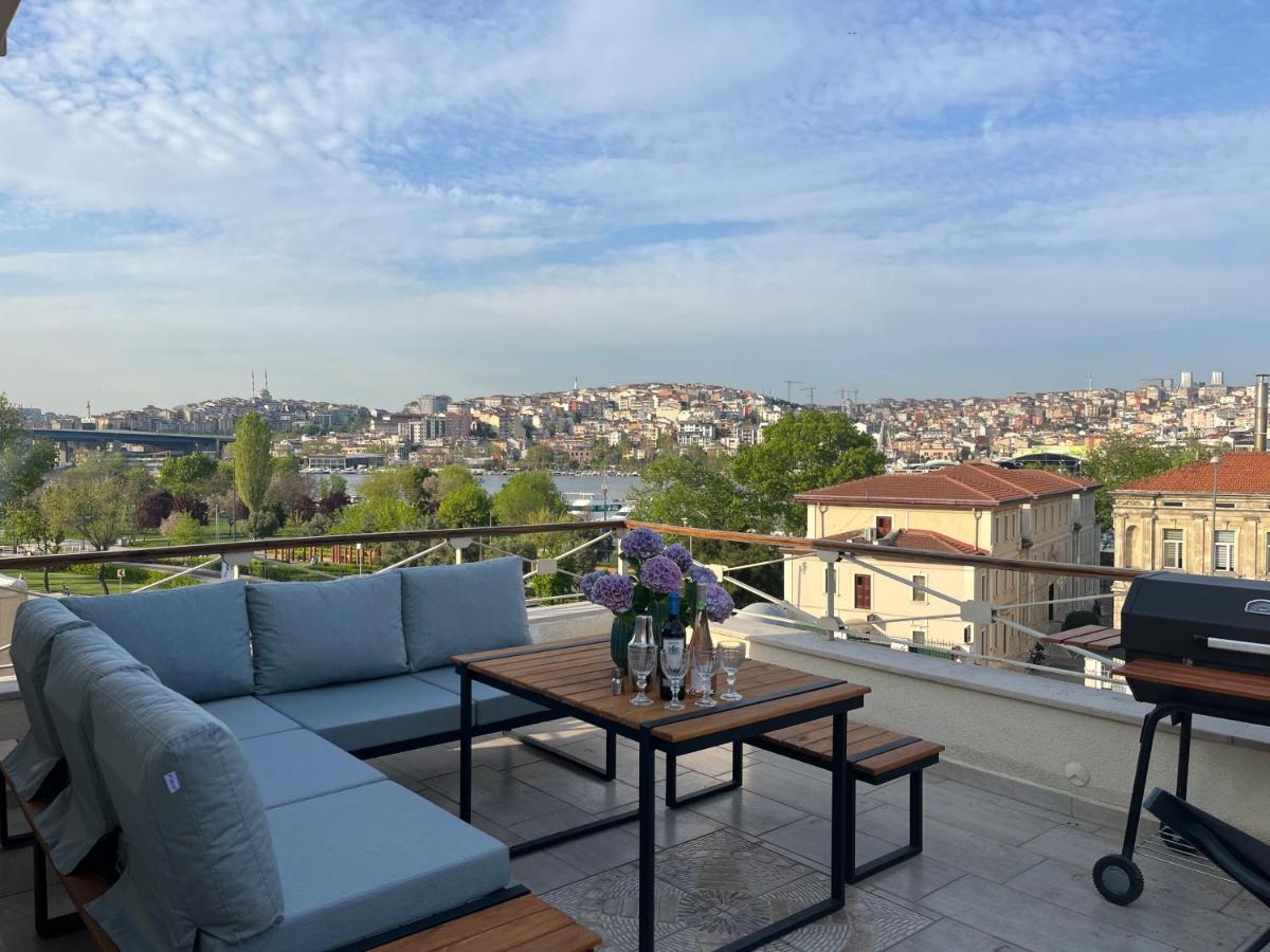 Waterfront Apartment By The Tram - Terrace With Dome & Golden Horn View In Fatih Istanbul Exterior foto