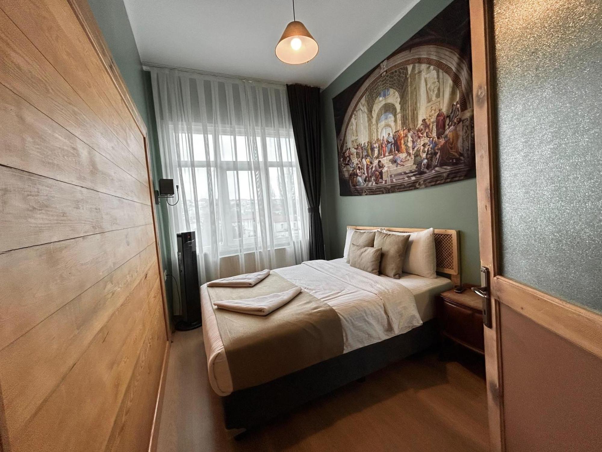 Waterfront Apartment By The Tram - Terrace With Dome & Golden Horn View In Fatih Istanbul Exterior foto